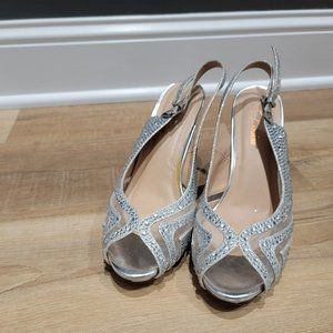 L Lorraine Pearl Gem Embellished Peep Toe Heel Shoes- Size 8